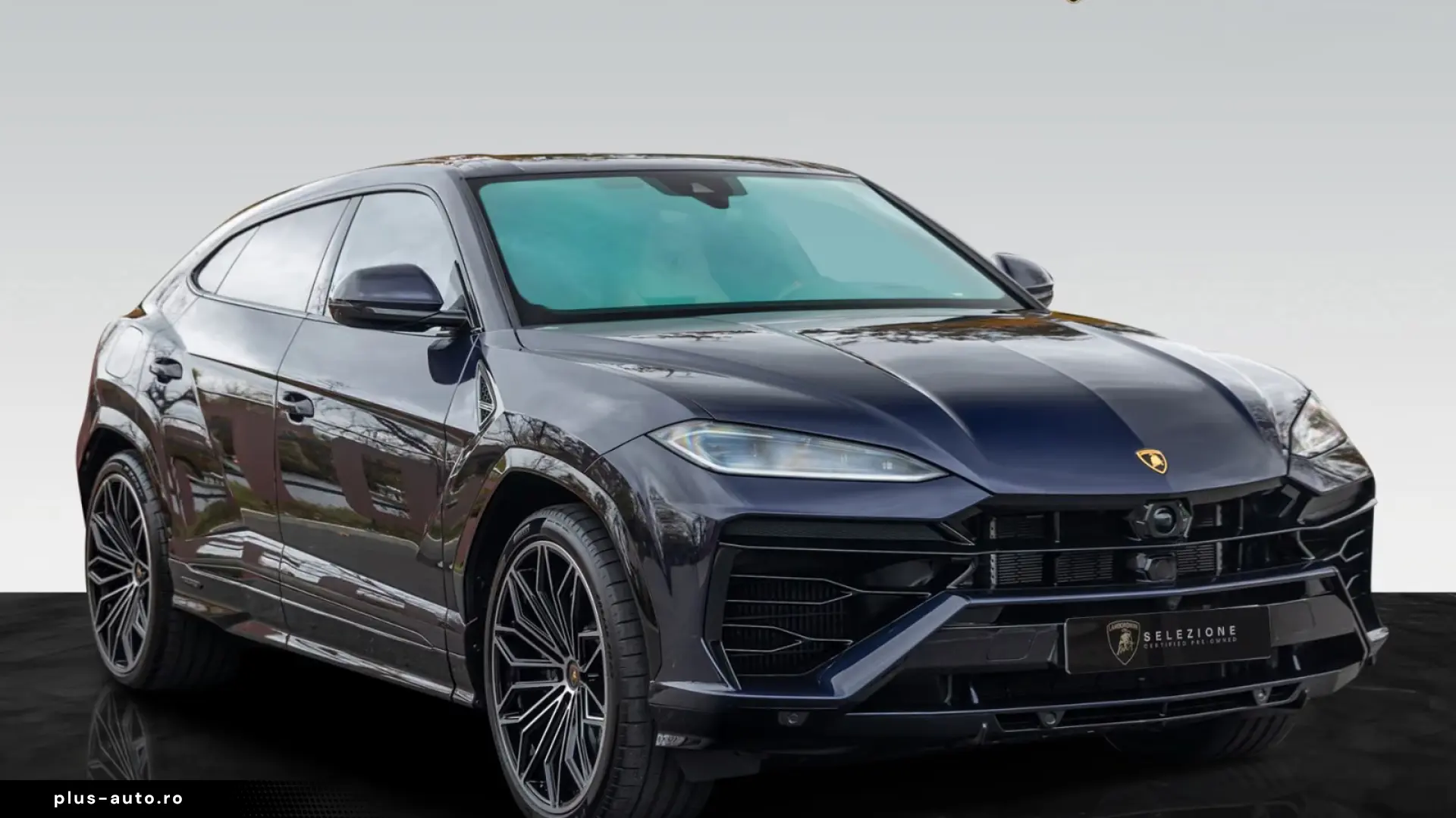 Lamborghini Urus SE   Akrapovic   B&O   Rear Entertainment