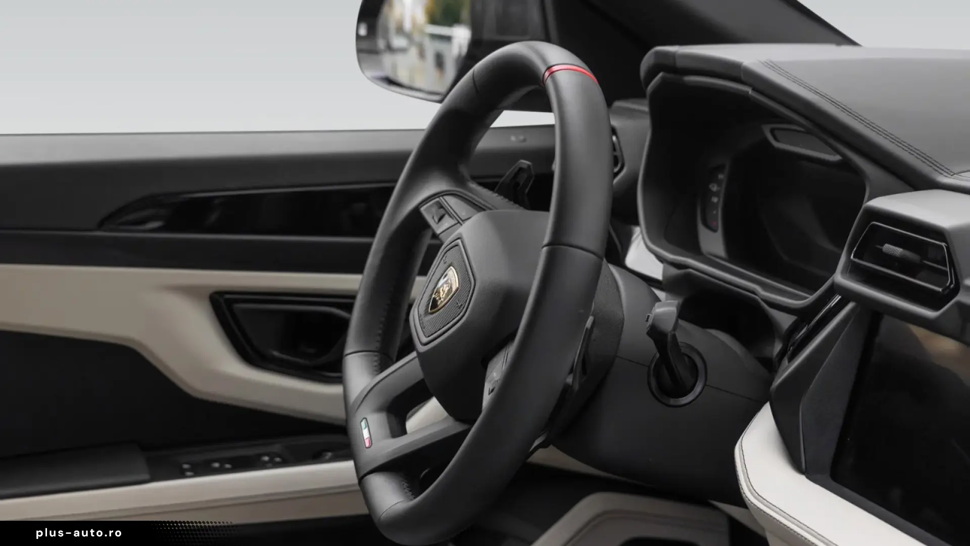 Lamborghini Urus SE   Akrapovic   B&O   Rear Entertainment