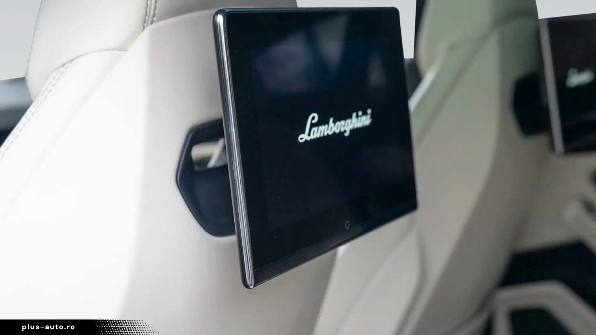 Lamborghini Urus SE   Akrapovic   B&O   Rear Entertainment