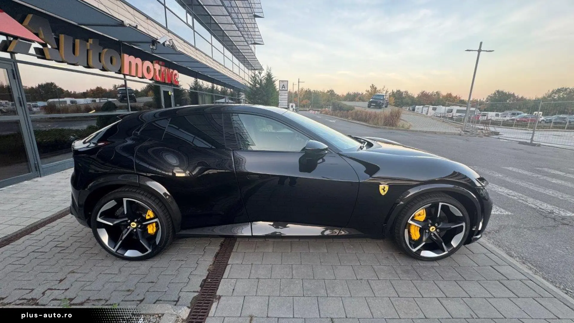 Ferrari Purosangue Atelier   4 locuri   Nero Daytona