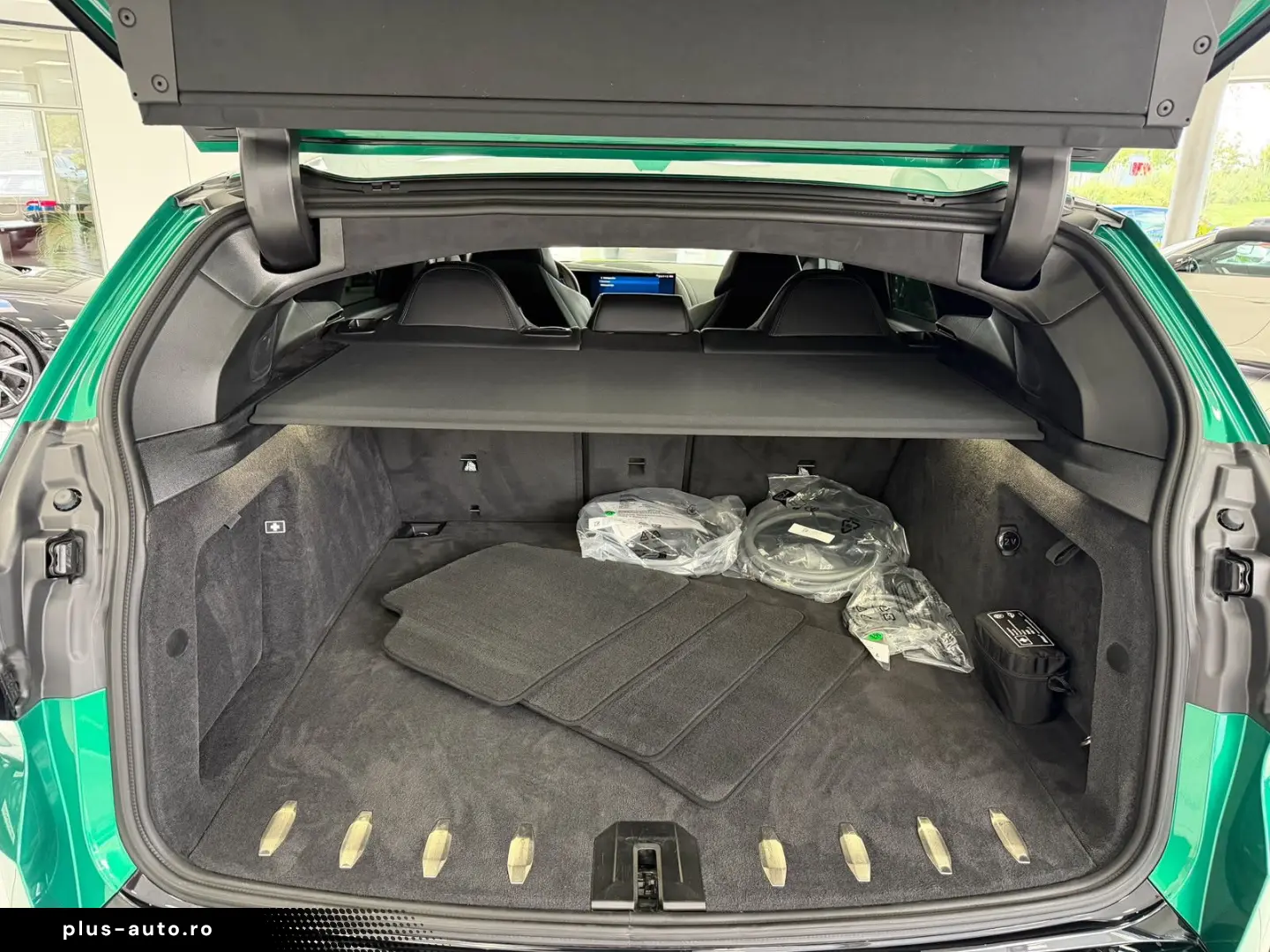 BMW XM 50e ICONIC SOFT MASSAGE H K AHK HUD 360