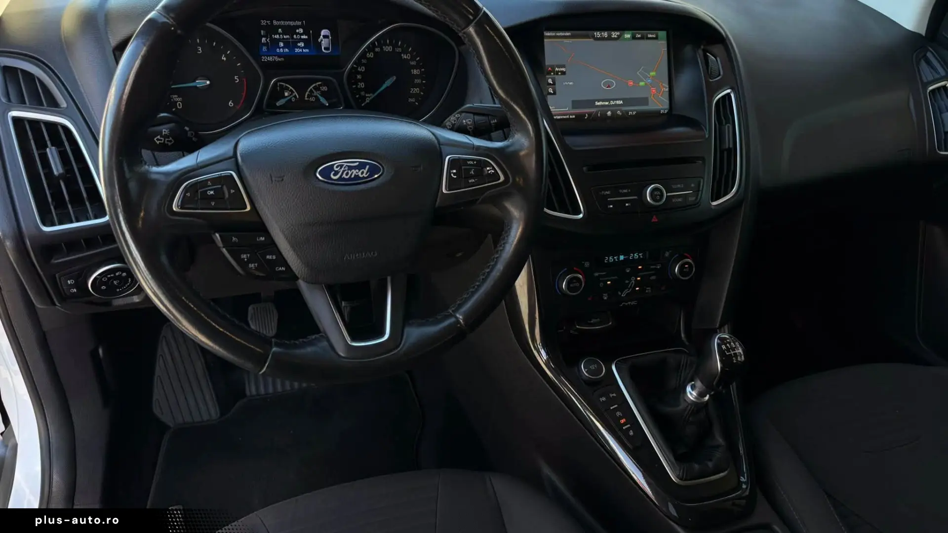 Ford Focus Titanium 07 2015