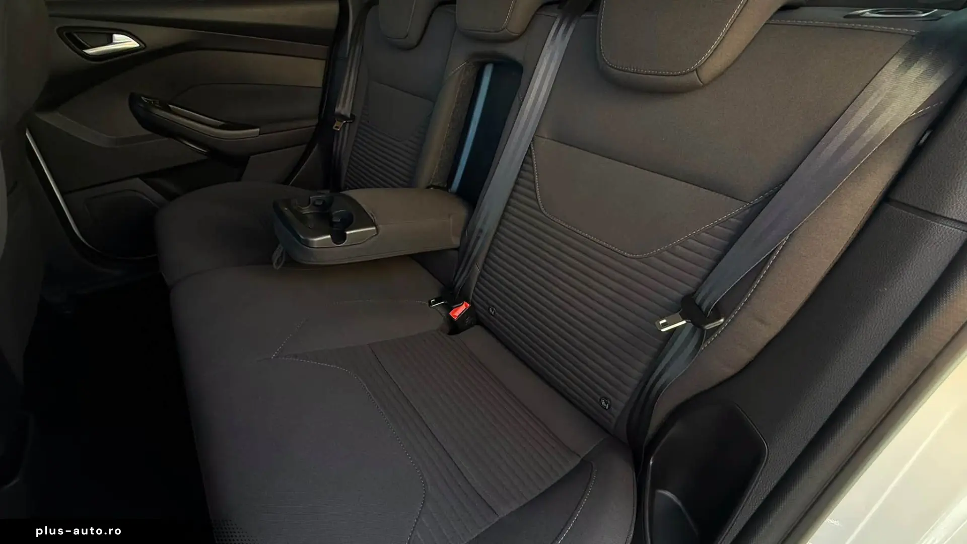 Ford Focus Titanium 07 2015
