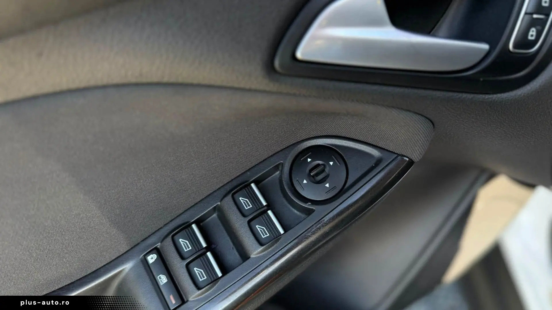 Ford Focus Titanium 07 2015