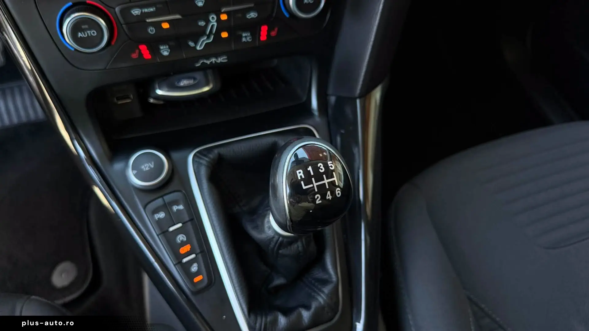Ford Focus Titanium 07 2015