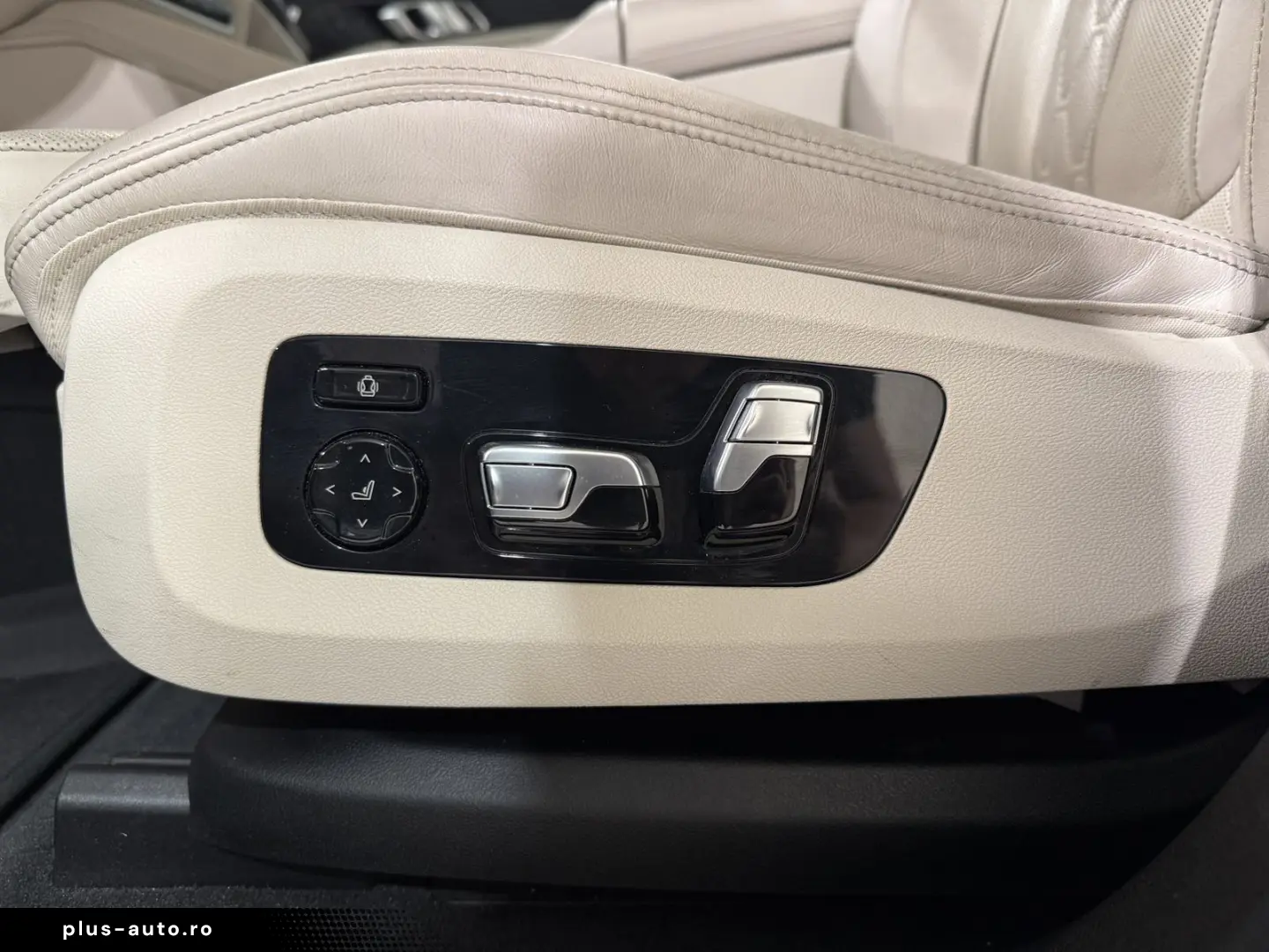 BMW X6 M60i xDrive Pro B&W Pano Massage