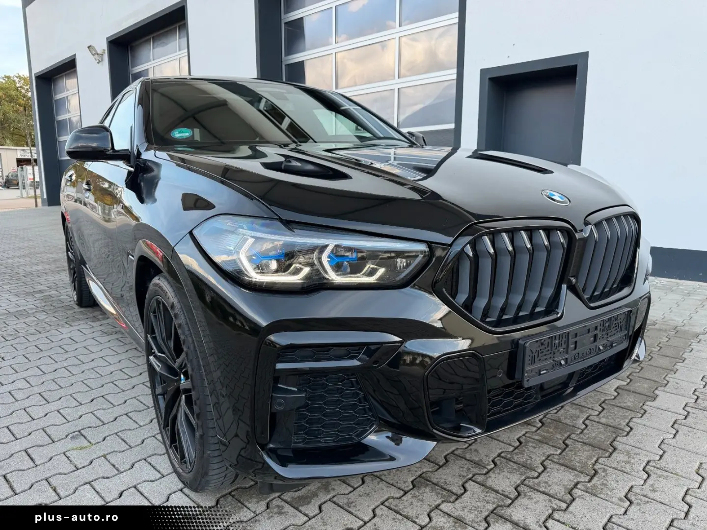 BMW X6 40i M-SPORT LUFT LASER AHK PANO STHZ H&K 360