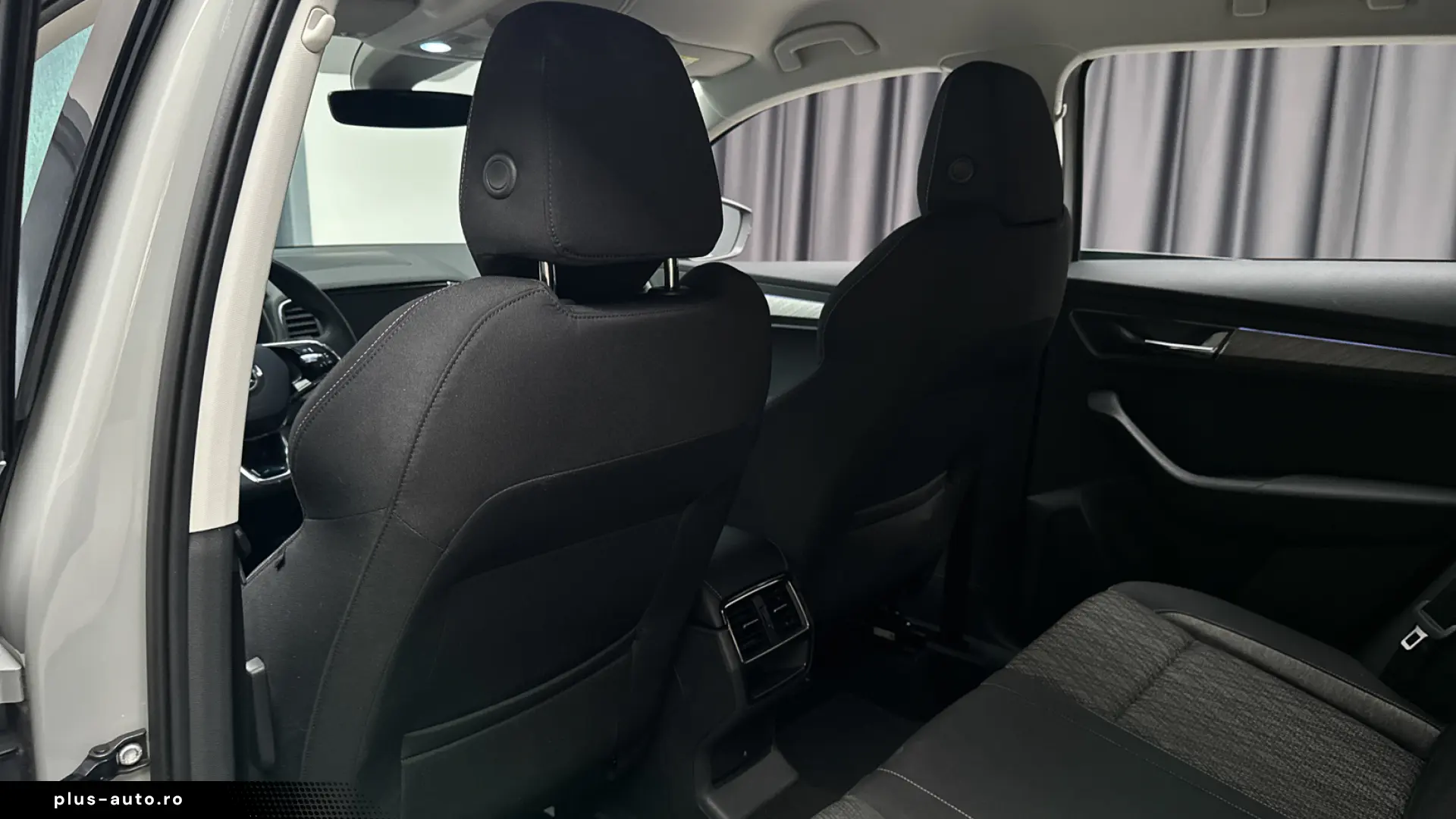 Skoda Karoq 2.0 TDI 150 CP DSG  4x4  Matrix ACC Keyless Cam
