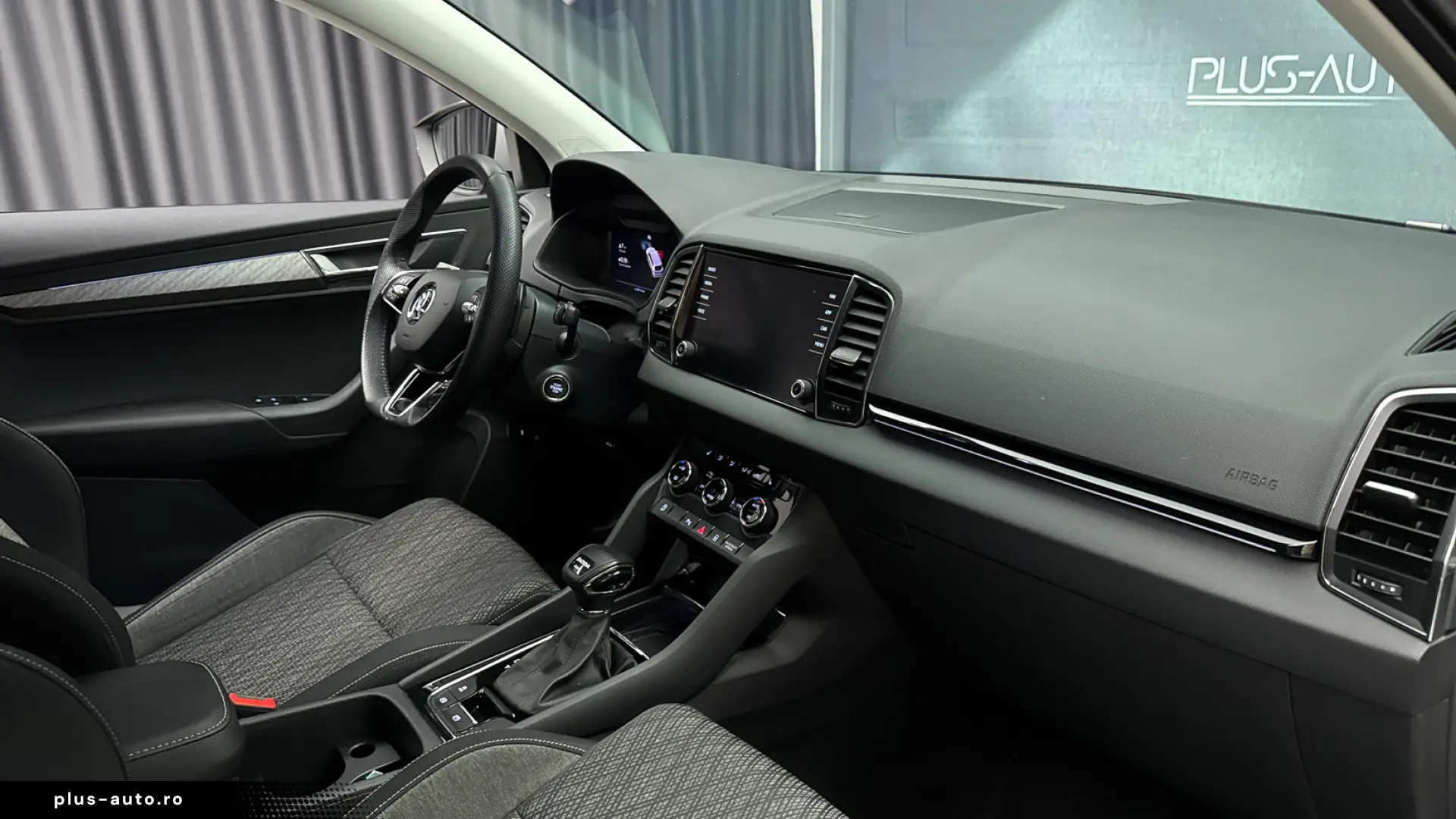 Skoda Karoq 2.0 TDI 150 CP DSG  4x4  Matrix ACC Keyless Cam