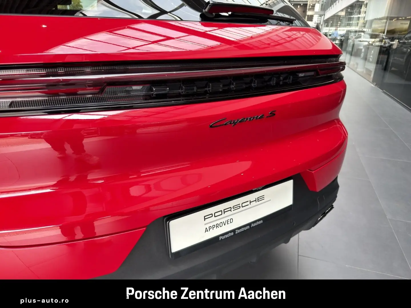 PORSCHE Cayenne S Head-Up Surround-View BOSE 21-Zoll
