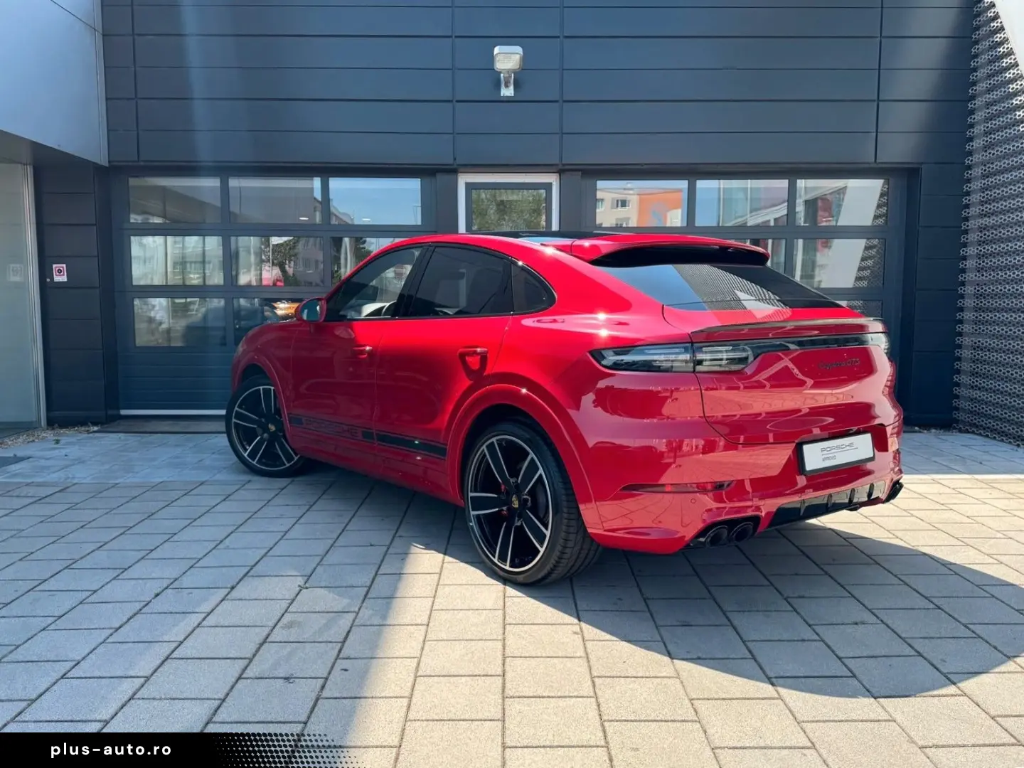 PORSCHE Cayenne Coupe GTS