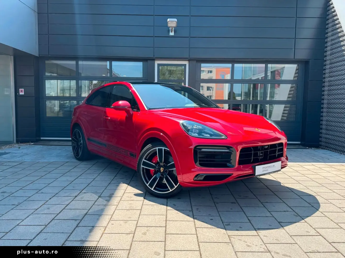 PORSCHE Cayenne Coupe GTS