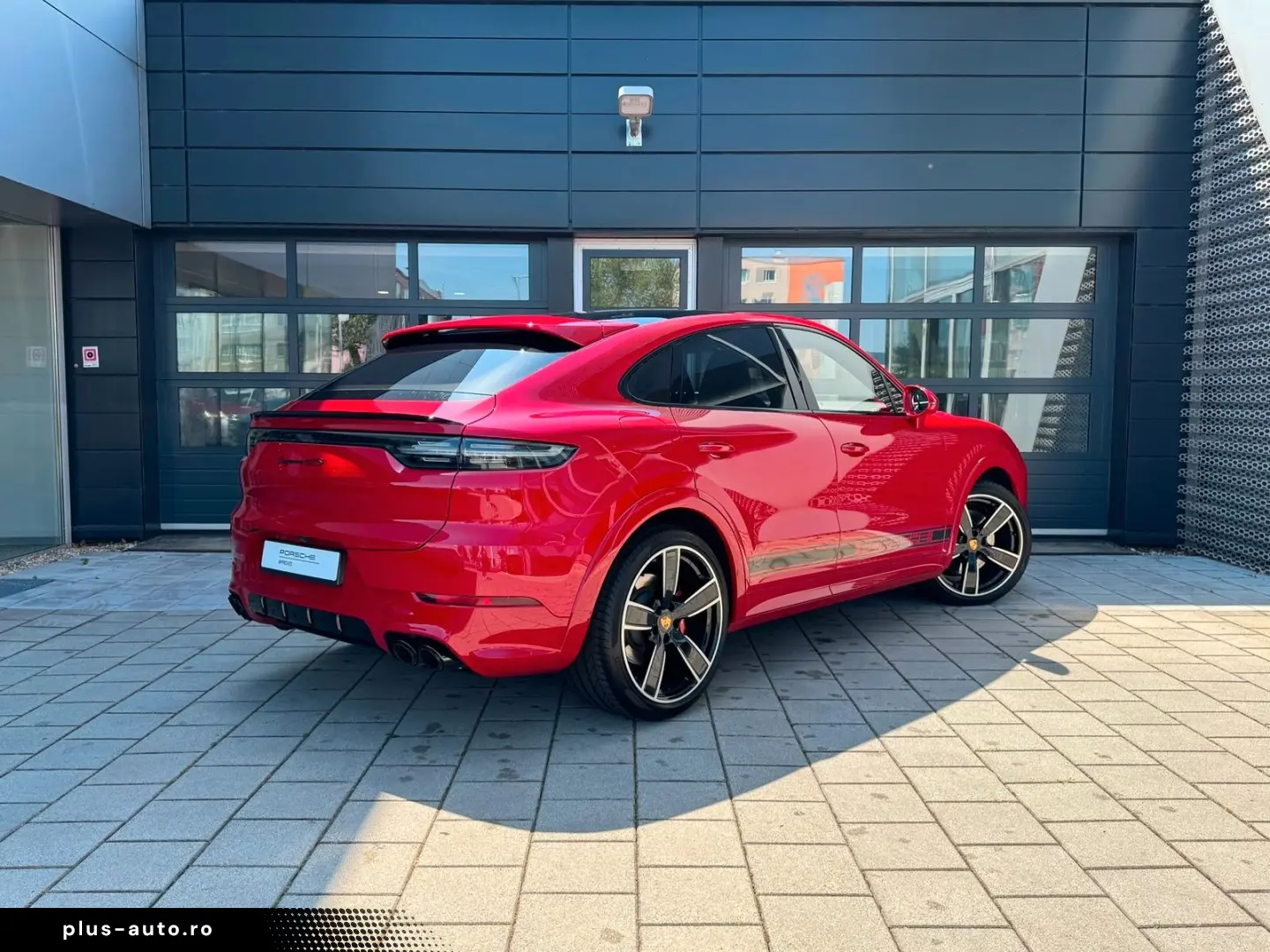 PORSCHE Cayenne Coupe GTS