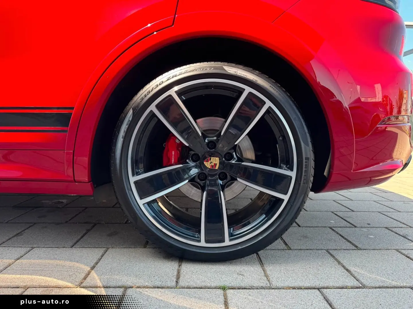 PORSCHE Cayenne Coupe GTS