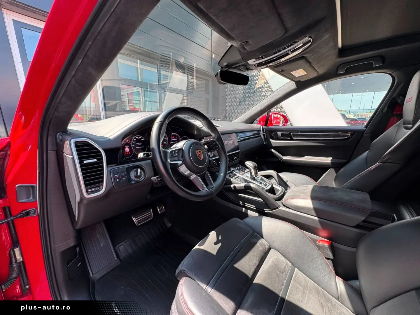 PORSCHE Cayenne Coupe GTS