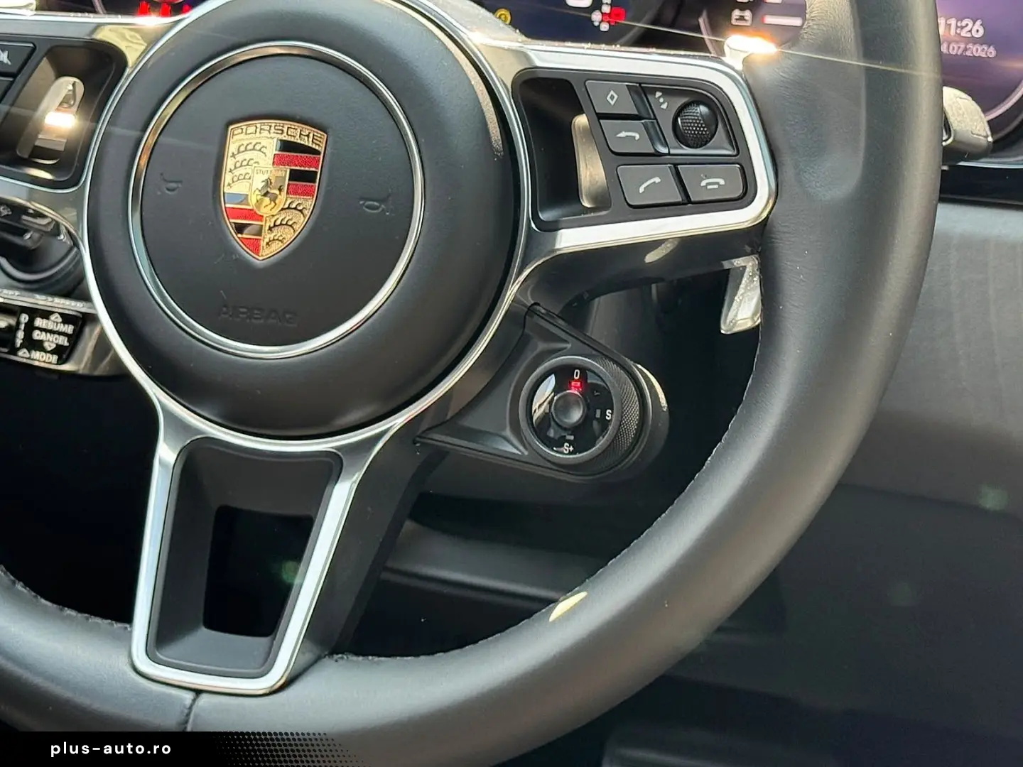 PORSCHE Cayenne Coupe GTS