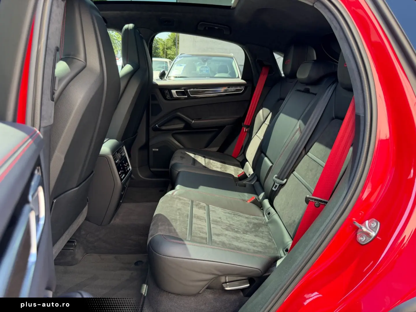PORSCHE Cayenne Coupe GTS 4.0 V8 HUD PANO CARBON 360 22