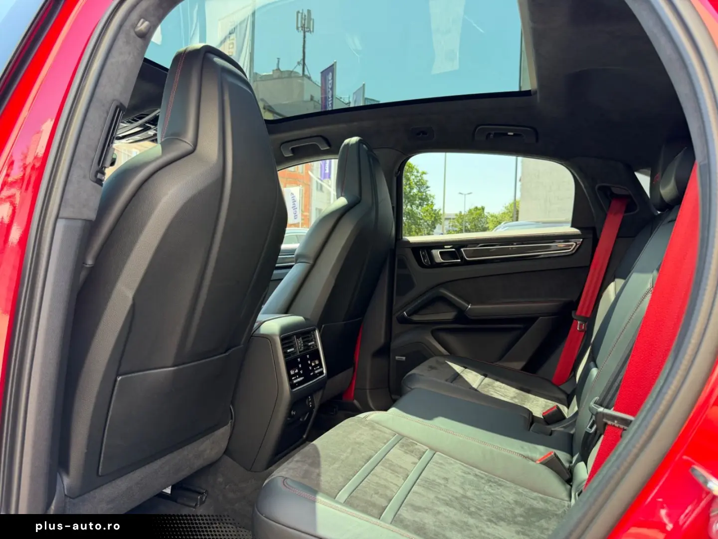 PORSCHE Cayenne Coupe GTS 4.0 V8 HUD PANO CARBON 360 22