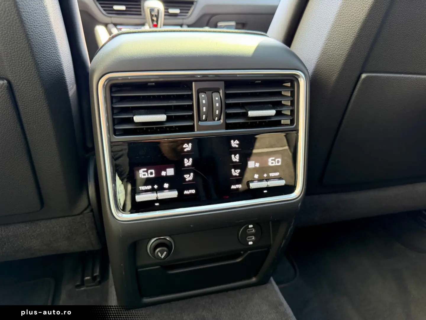 PORSCHE Cayenne Coupe GTS 4.0 V8 HUD PANO CARBON 360 22