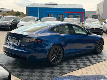 TESLA MODEL S PLAID   MATRIX LED   ENHANCED AP 4   21