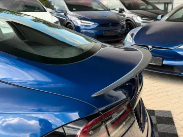 TESLA MODEL S PLAID   MATRIX LED   ENHANCED AP 4   21