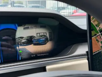TESLA MODEL S PLAID   MATRIX LED   ENHANCED AP 4   21