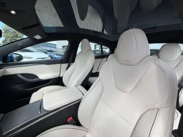 TESLA MODEL S PLAID   MATRIX LED   ENHANCED AP 4   21