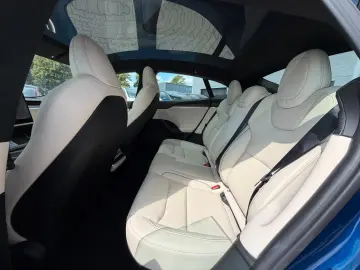 TESLA MODEL S PLAID   MATRIX LED   ENHANCED AP 4   21