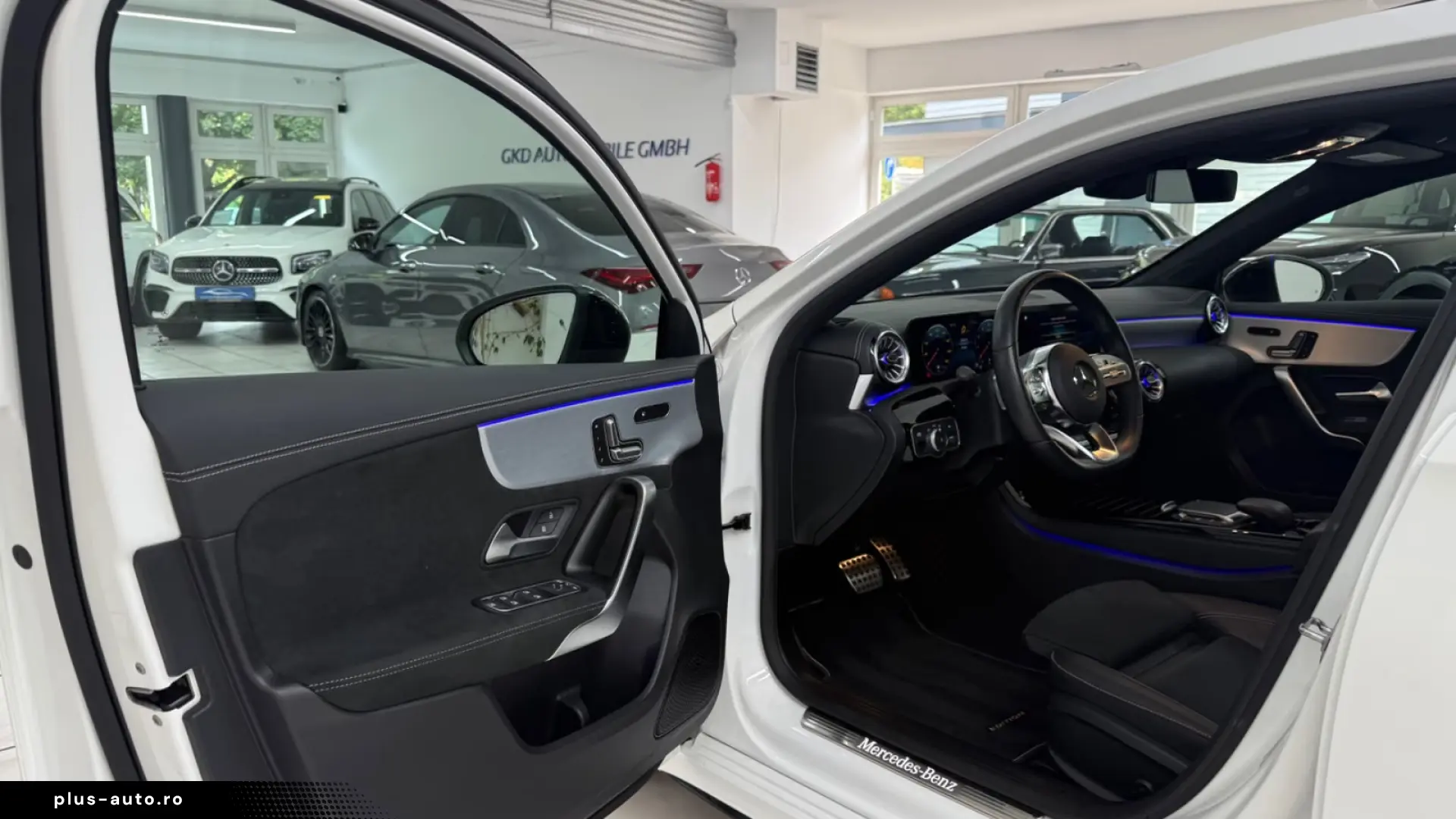 Mercedes-Benz A 200 AMG Line Pano 360  Memory Carplay