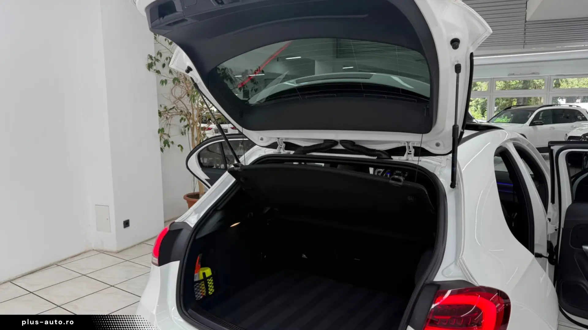 Mercedes-Benz A 200 AMG Line Pano 360  Memory Carplay