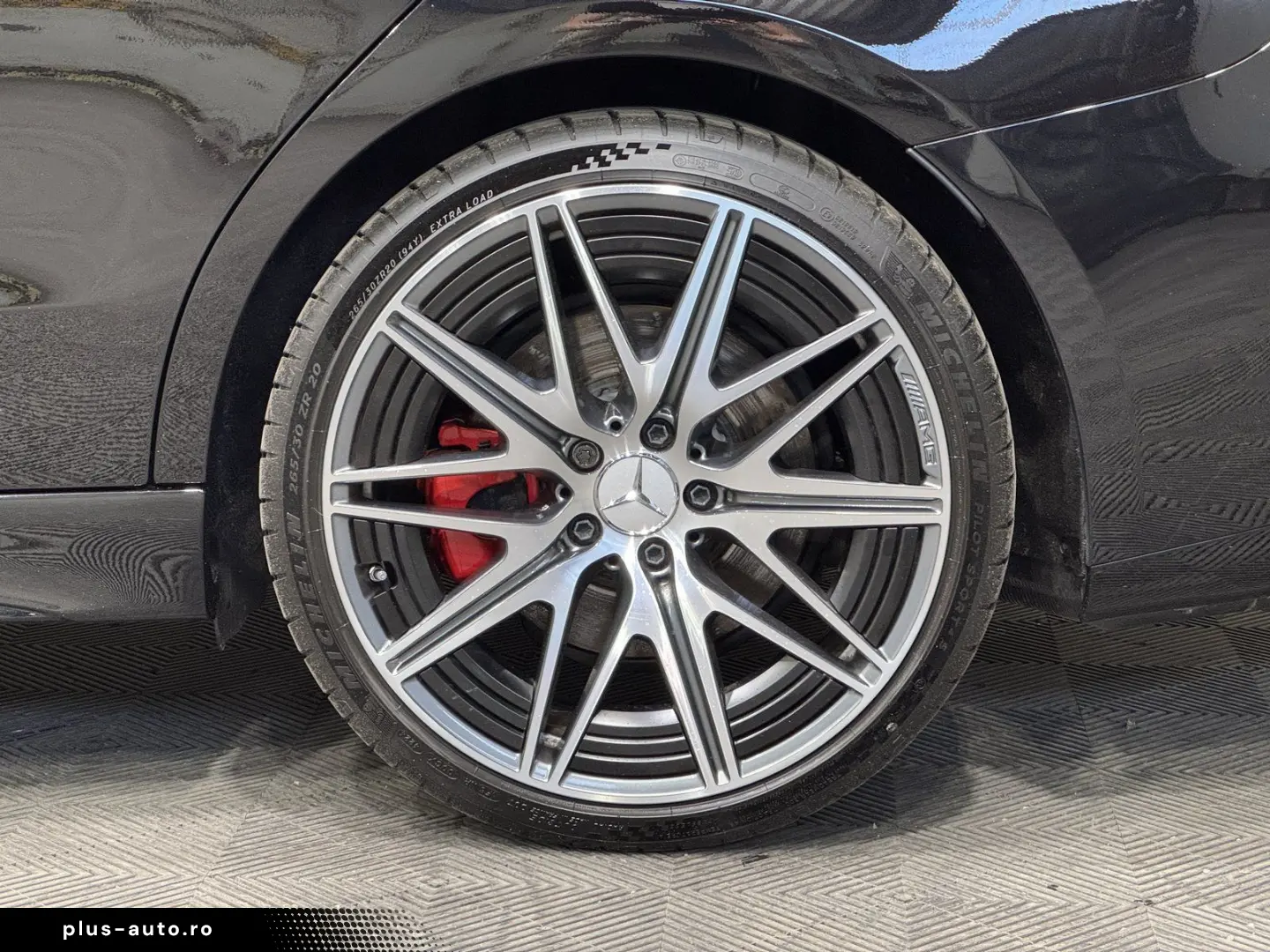 MERCEDES-BENZ AMG C 43 4M Performance