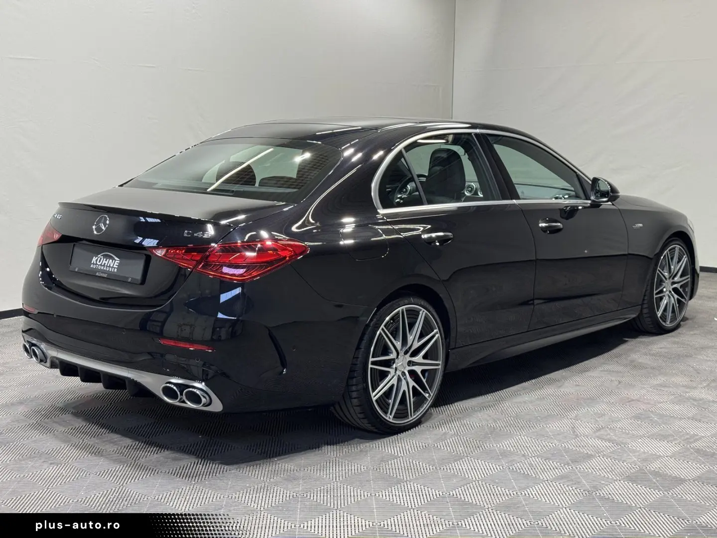 MERCEDES-BENZ AMG C 43 4M Performance