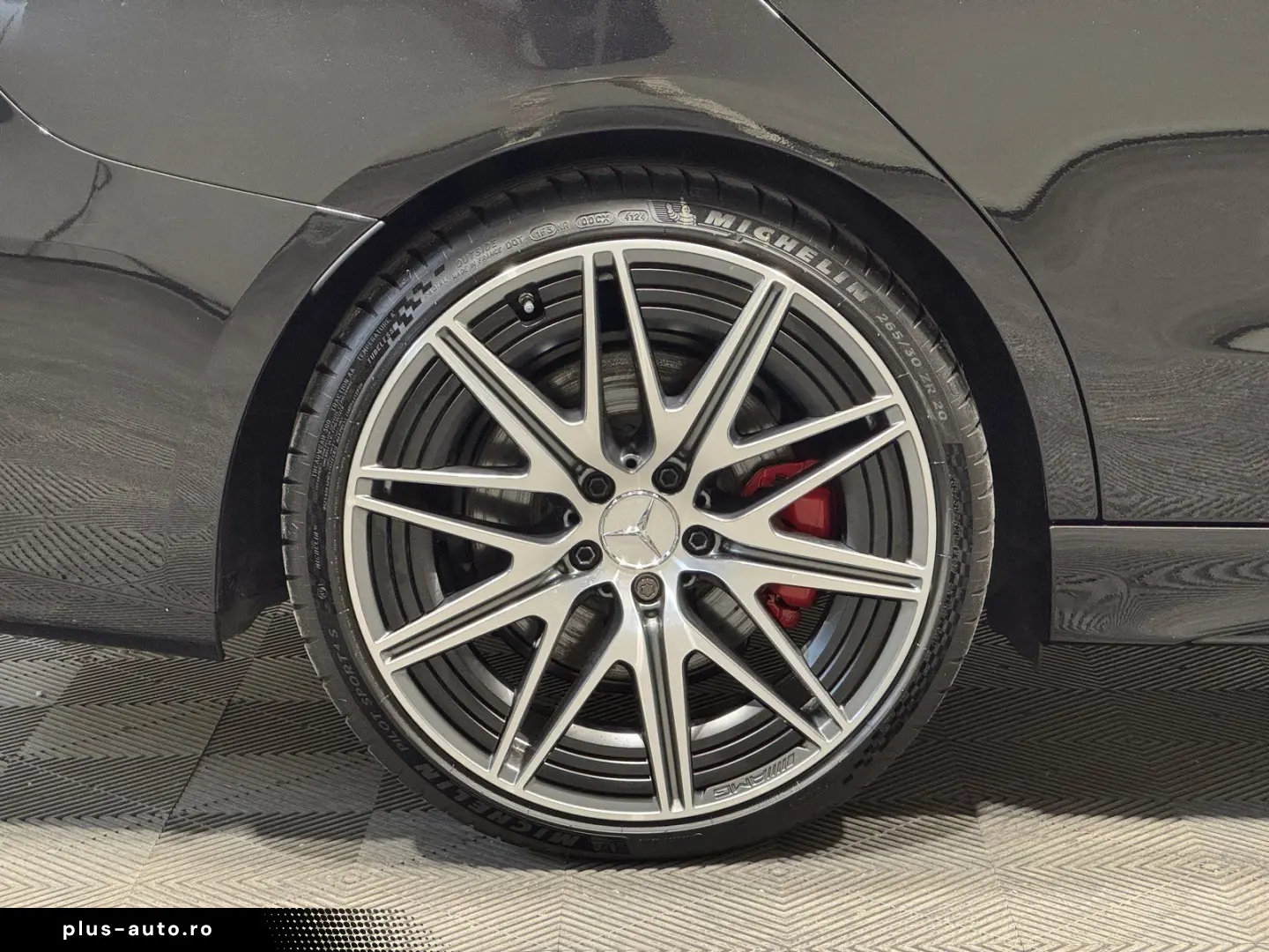 MERCEDES-BENZ AMG C 43 4M Performance