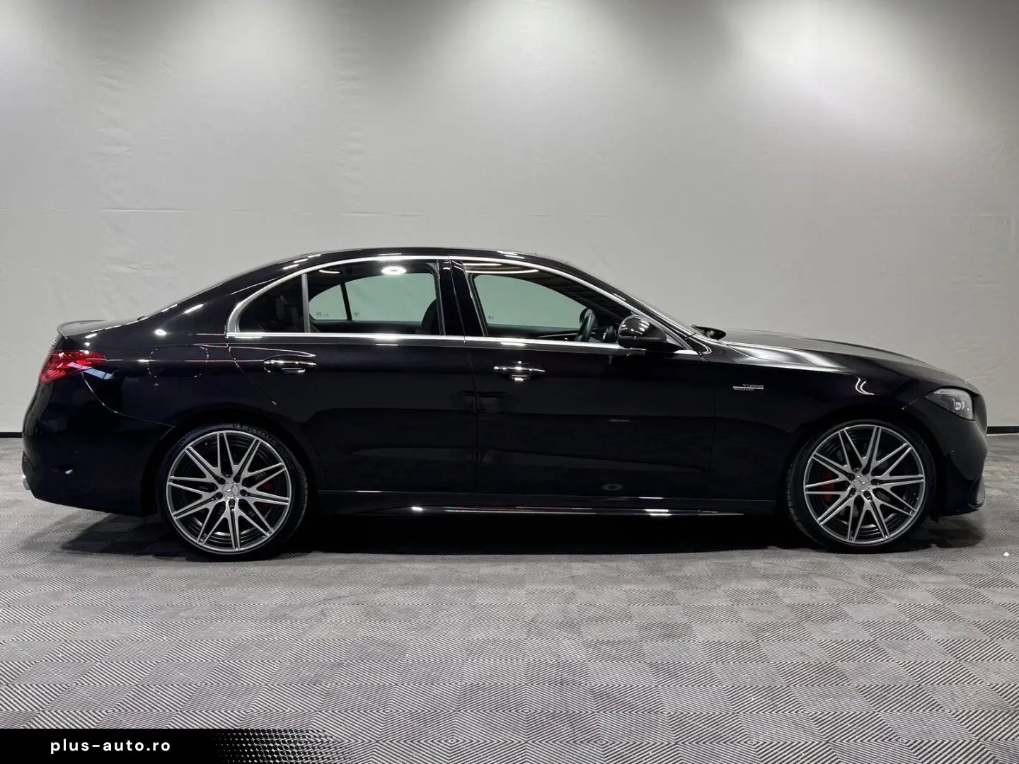 MERCEDES-BENZ AMG C 43 4M Performance