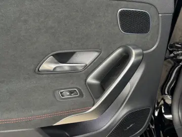 MERCEDES-BENZ CLA 45 S AMG
