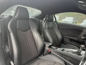 AUDI TT RS TFSI 2.5 quattro Coupe  B&O H&R Navi R.Cam