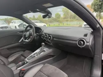 AUDI TT RS TFSI 2.5 quattro Coupe  B&O H&R Navi R.Cam