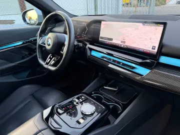 BMW 540d xDrive M Sport M Sitze Pano Leder 360  HUD