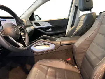 GLE 300 d 4MATIC   PANO • MULTIBEAM LED • WIDESCREEN