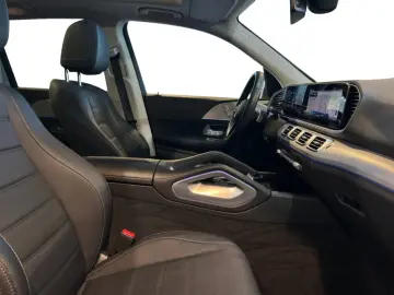 GLE 300 d 4MATIC   PANO • MULTIBEAM LED • WIDESCREEN