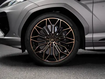 LAMBORGHINI Urus 4.0 V8 PHEV SE