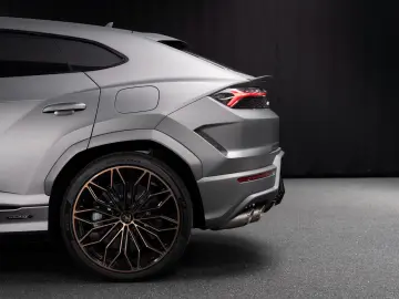 LAMBORGHINI Urus 4.0 V8 PHEV SE