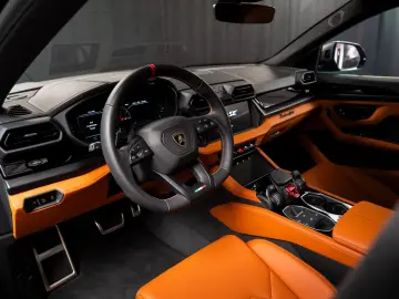 LAMBORGHINI Urus 4.0 V8 PHEV SE