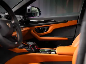 LAMBORGHINI Urus 4.0 V8 PHEV SE