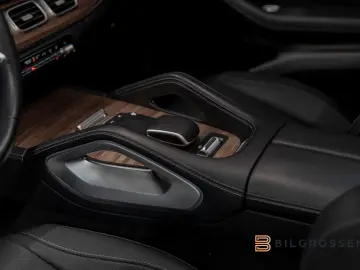 MERCEDES GLS 450 d 4MATIC AMG LINE • MASSAGE