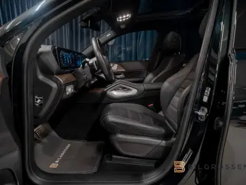 MERCEDES GLS 450 d 4MATIC AMG LINE • MASSAGE