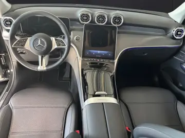 MERCEDES GLC 300 de 4MATIC AVANTGARDE • PANO
