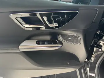 MERCEDES GLC 300 de 4MATIC AVANTGARDE • PANO