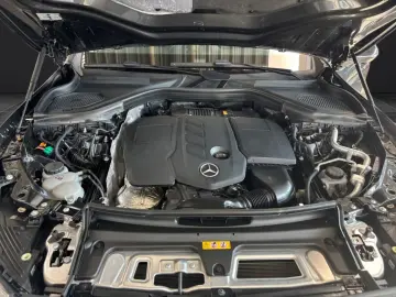 MERCEDES GLC 300 de 4MATIC AVANTGARDE • PANO