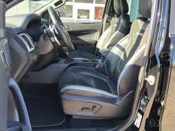 FORD RANGER RAPTOR DOUBLE CAB   4x4 • OFF-ROAD